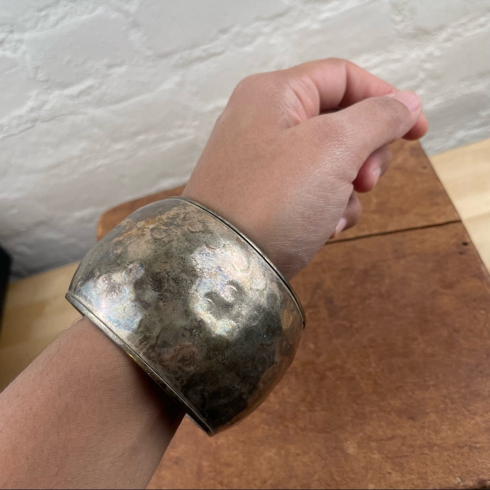 Textured vintage bangle bracelet